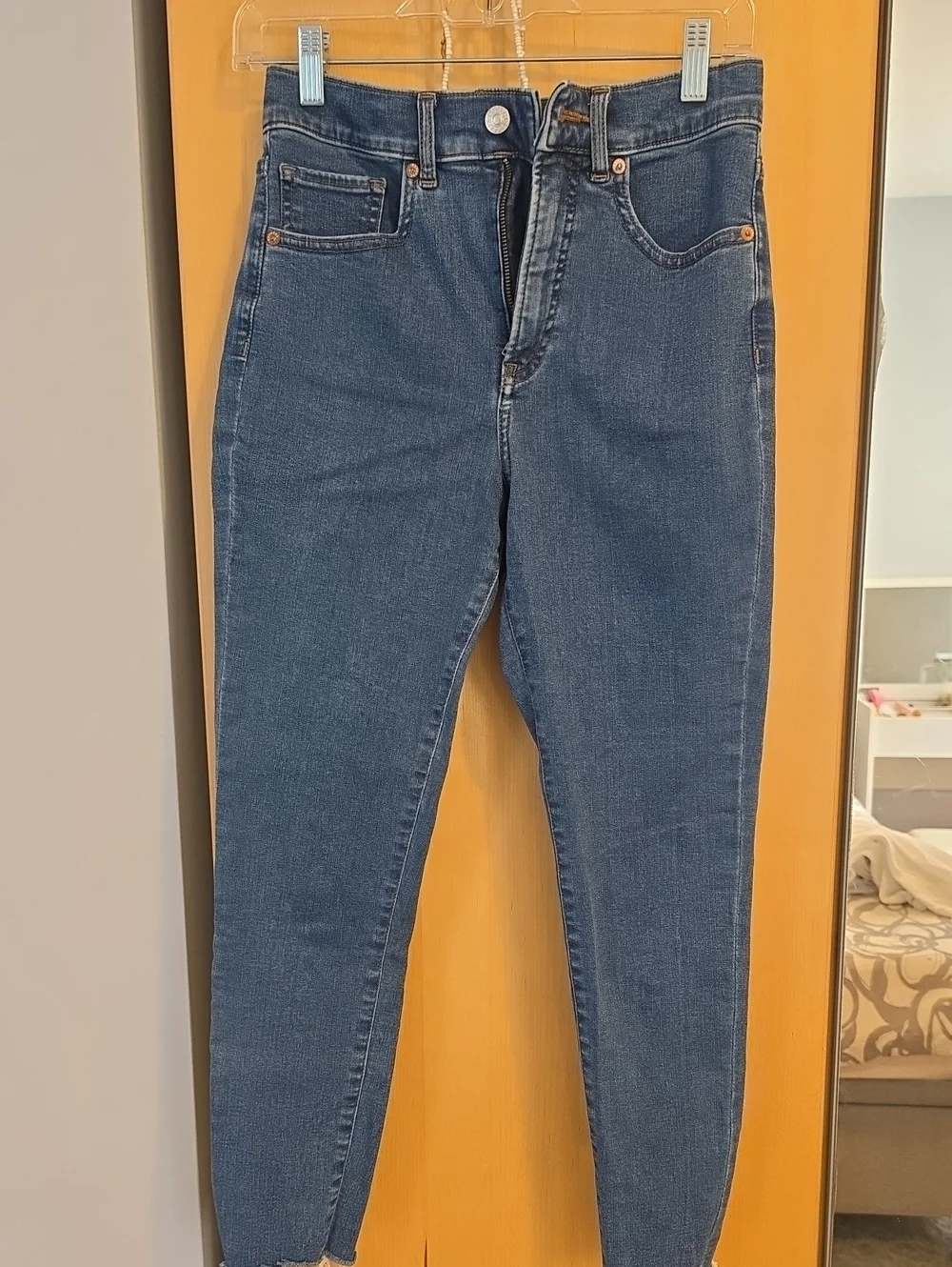 Express Women's Skinny Jeans in Dark Blue Wash